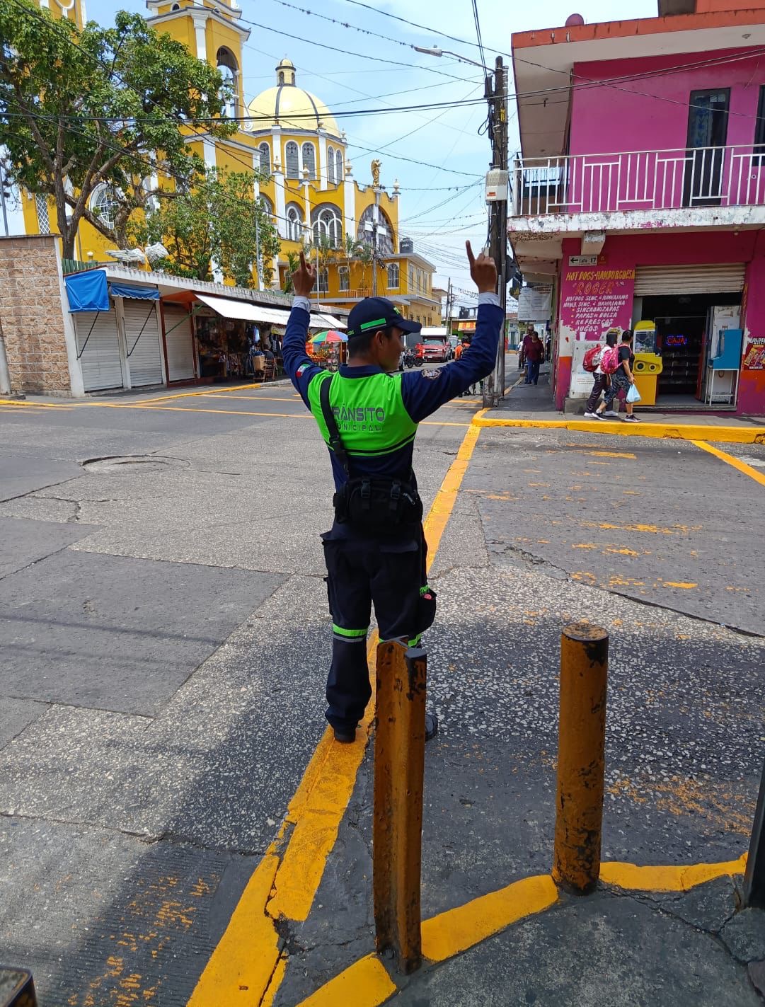 1f9775e4-4143-4e05-a33f-95f53fbe8dfc